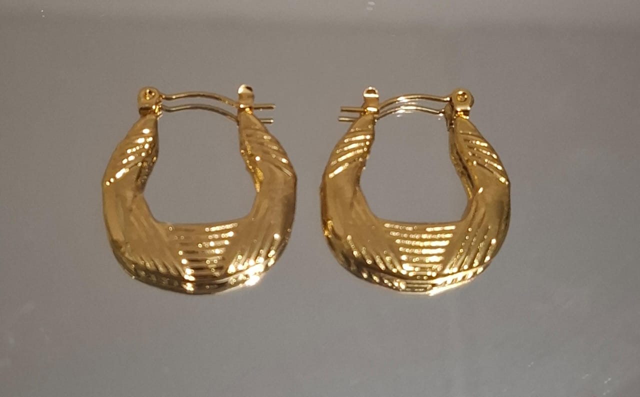 Signature Earrings Collection