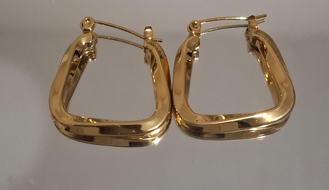 Signature Earrings Collection