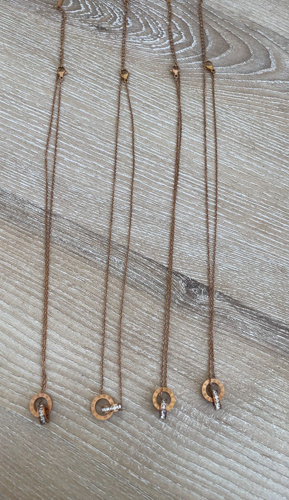 Minimal Roman Pendant Necklaces (4pc)